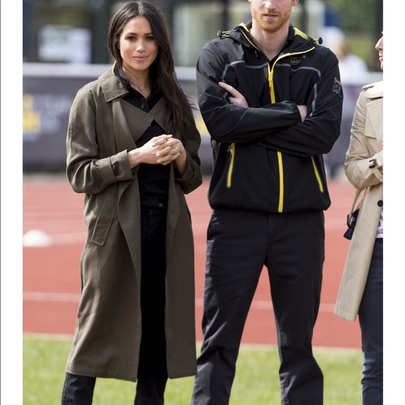 Aritzia Jackets & Blazers - NWT As seen on Meghan Markle Aritzia Babaton coat